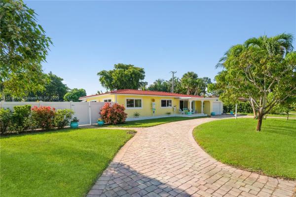 Hillsboro Estates, 1930 NE 27th St, Lighthouse Point, Florida 33064, image 1