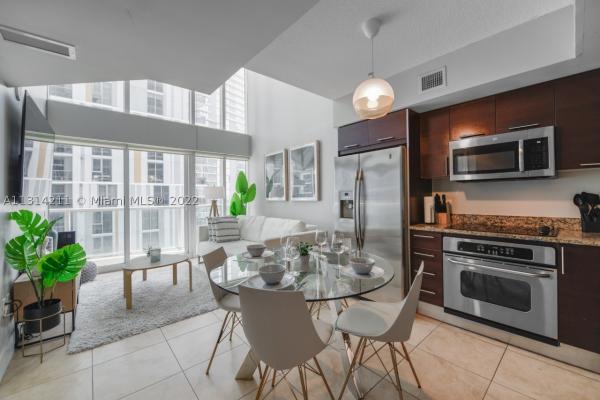 Brickell On The River South Tower, 41 SE 5th St #1010, Miami, Florida 33131, image 1