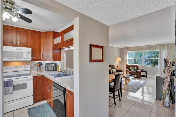 Petunia Gardens, 5171 W Oakland Park Blvd #308, Lauderdale Lakes, Florida 33313, image 1