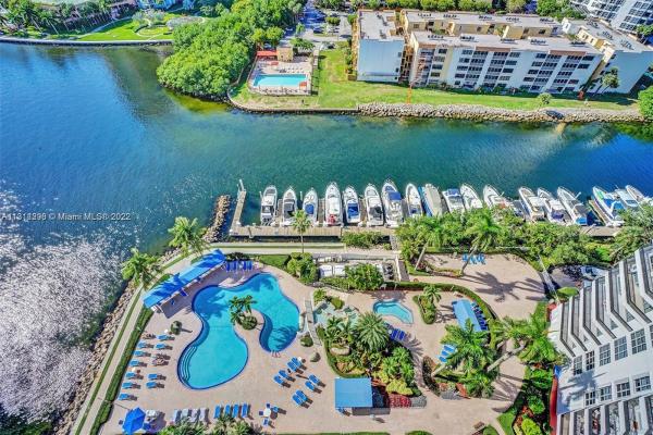 Mystic Pointe Tower 500, 3530 Mystic Pointe Dr #2002, Aventura, Florida 33180, image 2