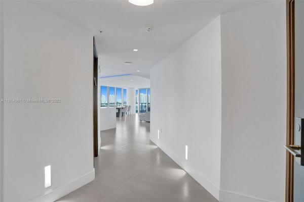 Parque Towers, 330 Sunny Isles Blvd #5-901, Sunny Isles Beach, Florida 33160, image 2