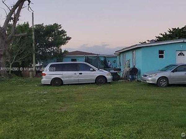 Alphaville, 805 NW 12th St, Florida City, Florida 33034, image 1