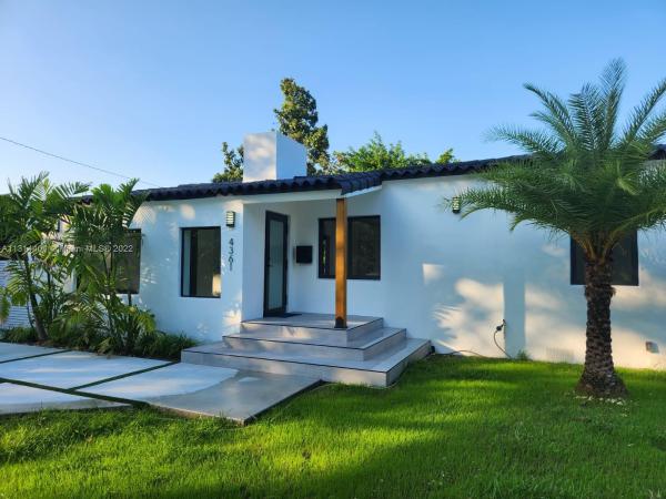 4361 SW 16th St, Unincorporated Dade County, Florida 33134, image 2
