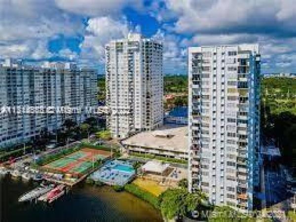 Commodore Plaza Century, 2780 NE 183rd St #508, Aventura, Florida 33160, image 2