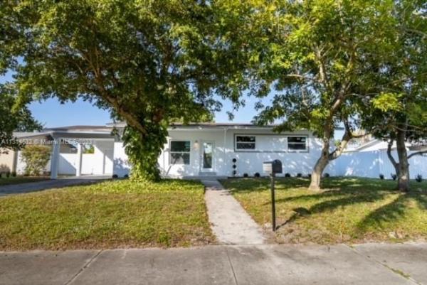 Carol City, 3801 NW 171st St, Miami Gardens, Florida 33055, image 2