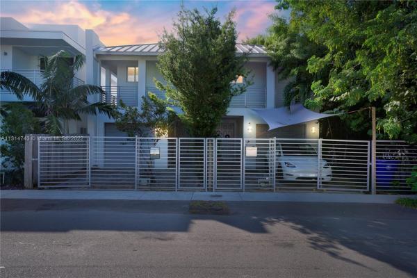 Perry Frow, 3384 Day Ave, Miami, Florida 33133, image 1