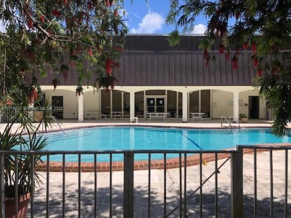 Palm Village Club, 500 NE 2nd St #216, Dania Beach, Florida 33004, image 1