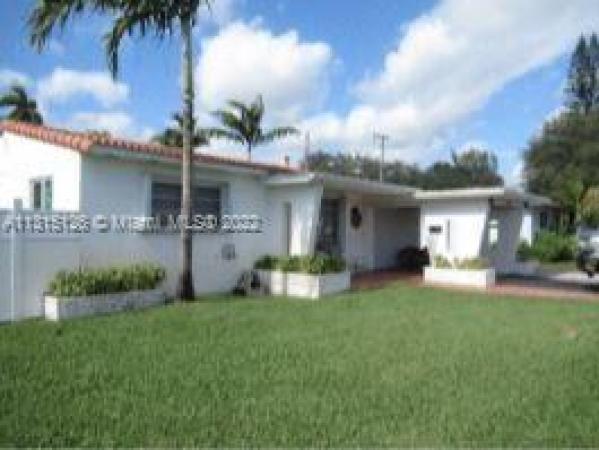 Orangebrook Golf Estates, 818 N 31st Rd, Hollywood, Florida 33021, image 1
