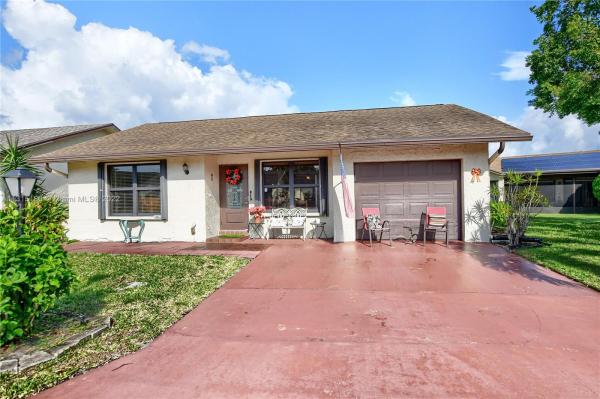 The Meadows Of Crystal Lake, 2041 SW 17th Dr, Deerfield Beach, Florida 33442, image 2