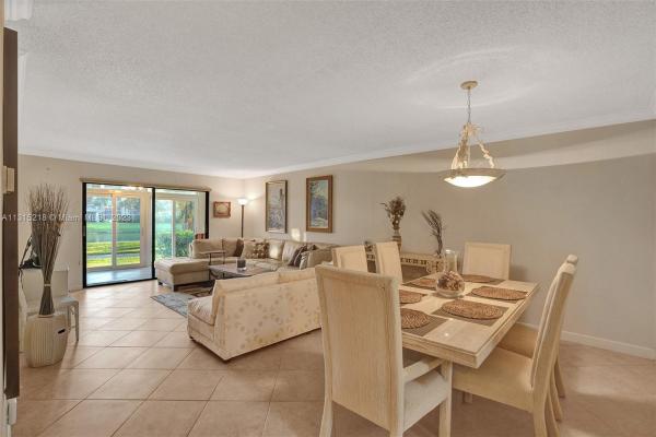 Huntington Lakes 5, 7290 Kinghurst Dr #105, Delray Beach, Florida 33446, image 1