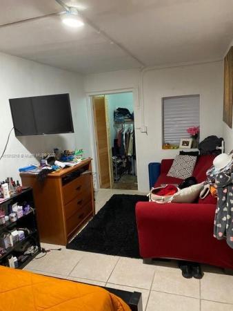 Reis, 4TH SW 7071, Miami, Florida 33144, image 1
