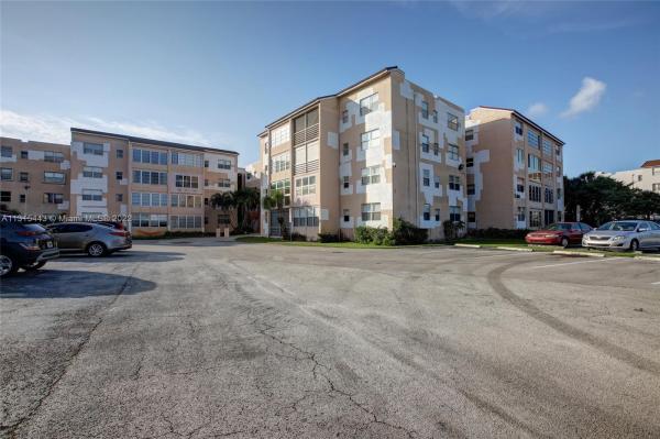 Somerset, 2860 Somerset Dr #308K, Lauderdale Lakes, Florida 33311, image 2