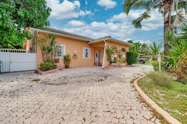 Coral Way Homesites, 2820 SW 80th Ave, Westchester, Florida 33155, image 1
