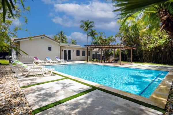 Hollywood Golf Estates, 1307 Rodman St, Hollywood, Florida 33019, image 1