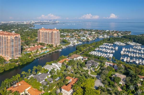 The Gables Club, 60 Edgewater Dr #5E, Coral Gables, Florida 33133, image 1
