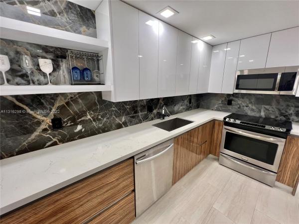 Carlton Bay, 2821 N Miami Beach Blvd #5M, North Miami Beach, Florida 33160, image 1