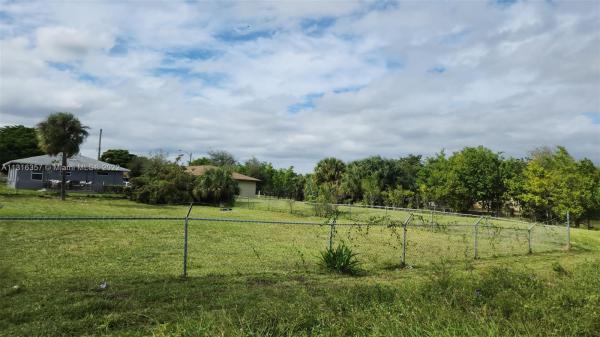 Warrington, 4 NW Ave, Pompano Beach, Florida 33060, image 1
