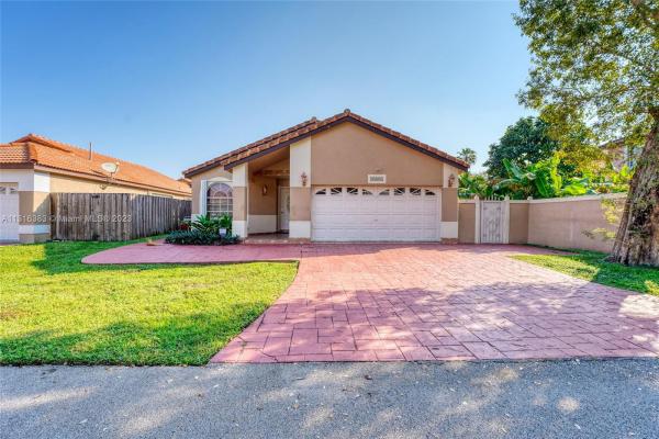 Marbella Park, 19593 NW 83rd Ct, Hialeah, Florida 33015, image 1