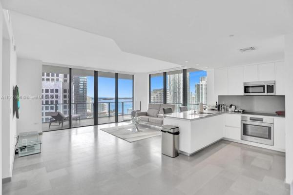 Reach Brickell City Centre, 68 SE 6 St #2701, Miami, Florida 33131, image 2