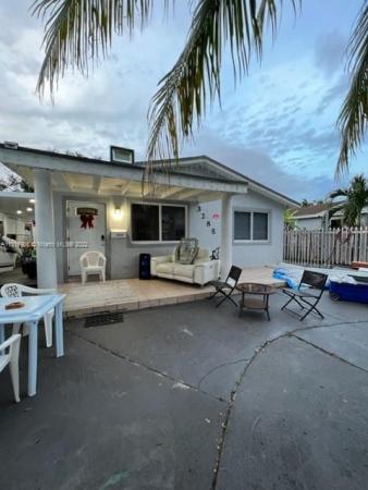 The Tropics, 3285 NW 92nd St, West Little River, Florida 33147, image 2