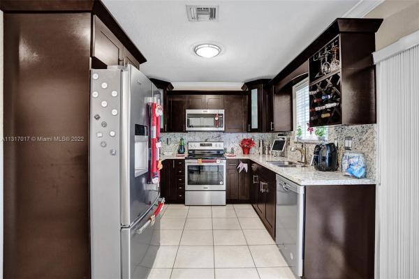Aqua Vista Townhomes, 2020 NE 167th St #3-145, North Miami Beach, Florida 33162, image 1