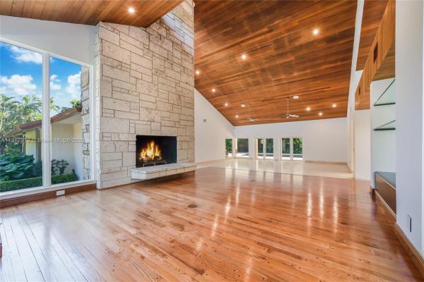 Pinecrest Grove, 5902 SW 105th St, Pinecrest, Florida 33156, image 1