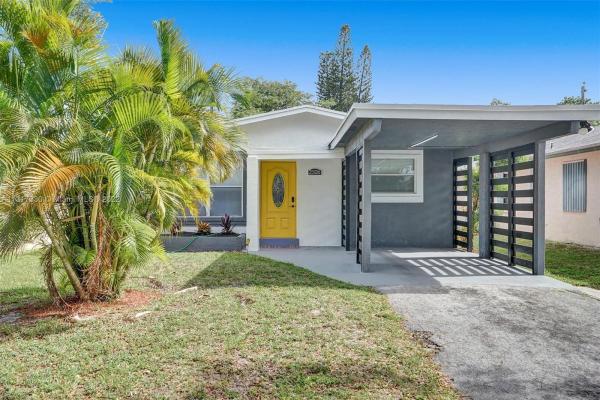 Liberia, 2326 Douglas St, Hollywood, Florida 33020, image 2