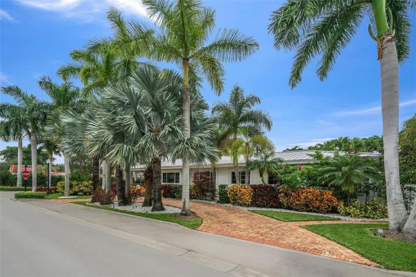 Bay Harbor Islands Residential, 9700 Broadview Ter, Bay Harbor Islands, Florida 33154, image 2
