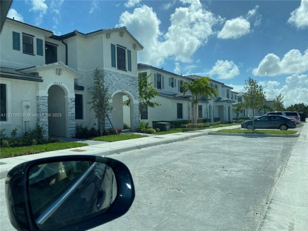 Pine Vista, 28713 SW 132nd Pl #28713, Leisure City, Florida 33033, image 2
