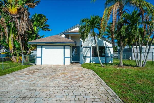 Sunland Park, 5725 SW 39th St, West Park, Florida 33023, image 1