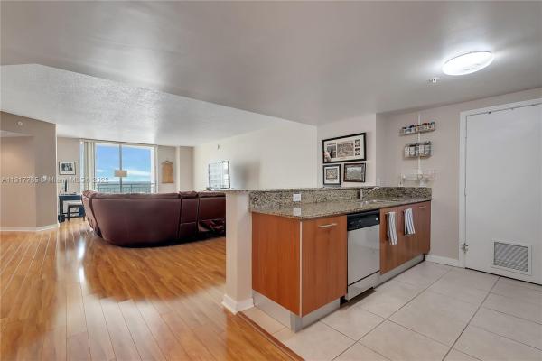 Metropolis At Dadeland, 9055 SW 73rd Ct #1506, Kendall, Florida 33156, image 2