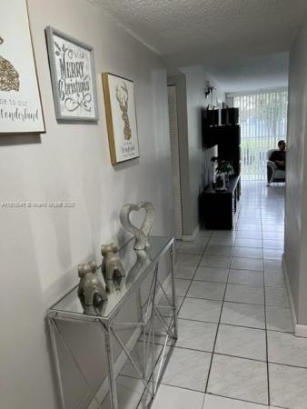 Samari Lake East, 10000 NW 80th Ct #2131, Hialeah Gardens, Florida 33016, image 2