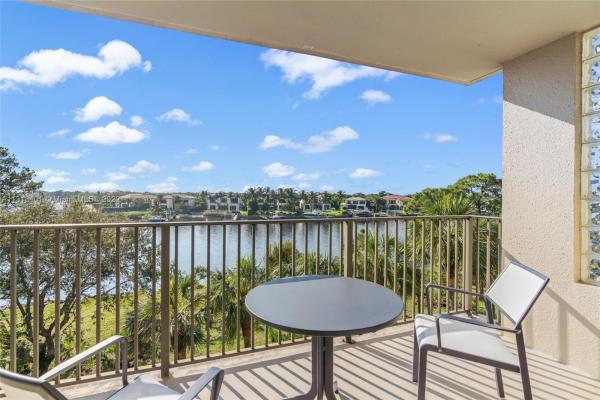 The Marina At The Bluffs, 1001 Seafarer Cir #405, Jupiter, Florida 33477, image 2