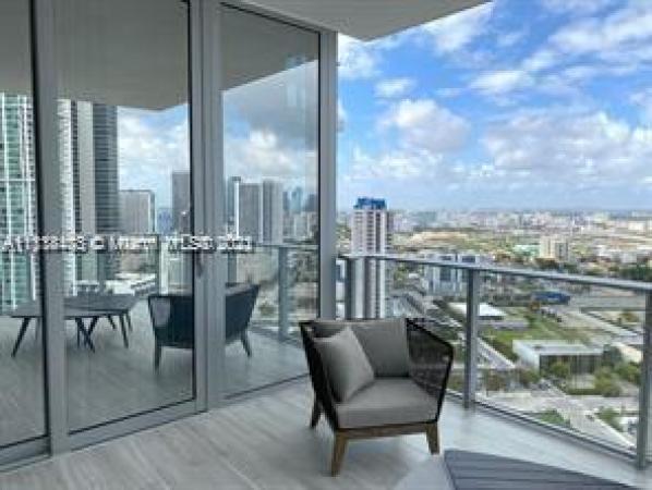 Paramount Miami Worldcenter, 851 NE 1st Ave #2806, Miami, Florida 33132, image 2