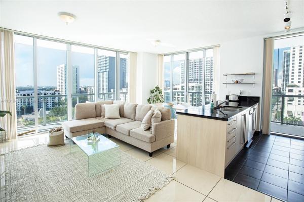 Axis On Brickell South, 79 SW 12th St #1512-S, Miami, Florida 33130, image 2