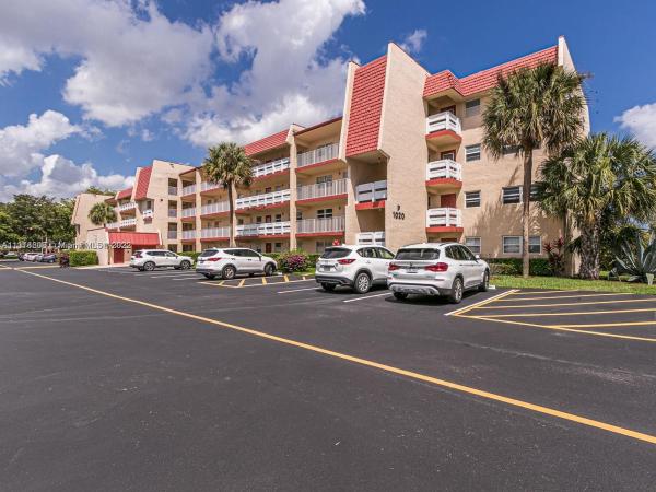 Oriole Golf & Tennis Club 2, 1020 Country Club Dr #307, Margate, Florida 33063, image 1