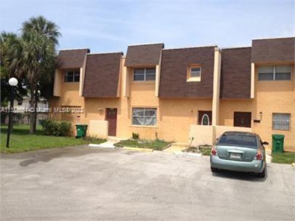 Blueberry Hill, 5734 Blueberry Ct #41, Lauderhill, Florida 33313, image 1