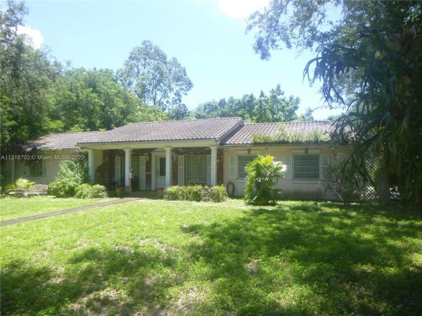North Pinecrest, 6390 SW 92nd St, Pinecrest, Florida 33156, image 1