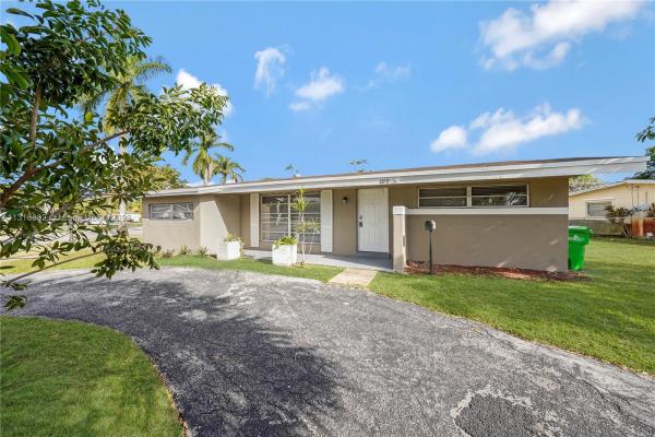 Sunrise Golf Village, 2190 NW 74th Ave, Sunrise, Florida 33313, image 2