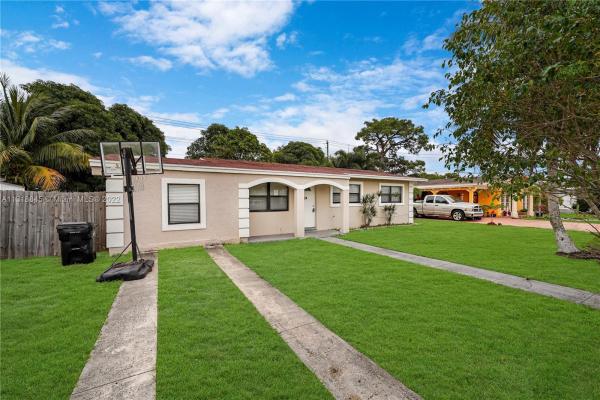 Lake Osborne Park, 1124 S Ridge St, Lake Worth Beach, Florida 33460, image 1