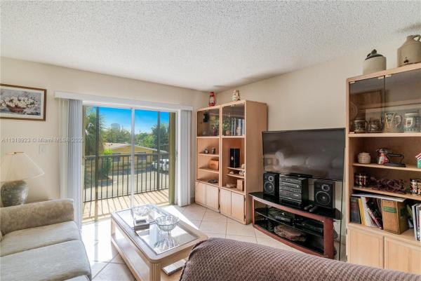 Casa Blanca, 701 NE 1st Ct #210, Hallandale Beach, Florida 33009, image 1