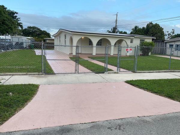 Westwood Lakes Residential, 4145 SW 108th Ave, Westwood Lakes, Florida 33165, image 2