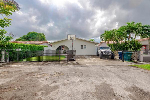 7650 NW 4th St, Unincorporated Dade County, Florida 33126, image 2