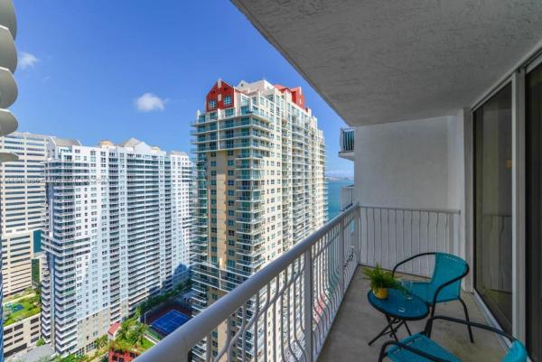 The Club At Brickell Bay, 1200 Brickell Bay Dr #3004, Miami, Florida 33131, image 2