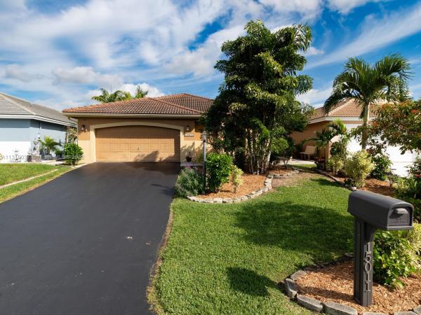 Waterford Patio Homes, 15011 S Waterford Dr, Davie, Florida 33331, image 1