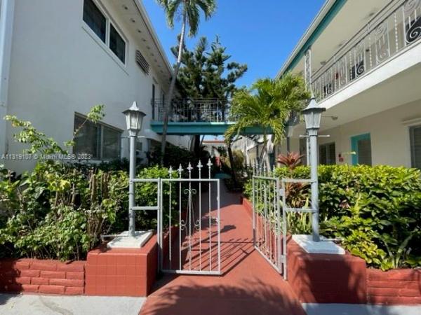 Blue Sky, 7300 Byron Ave #11, Miami Beach, Florida 33141, image 1