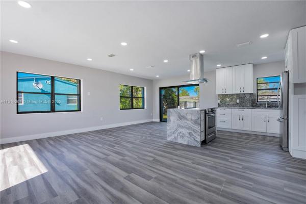 Carol City, 3911 NW 178th St, Miami Gardens, Florida 33055, image 2