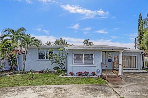 Royal Poinciana, 1940 Grant St, Hollywood, Florida 33020, image 1