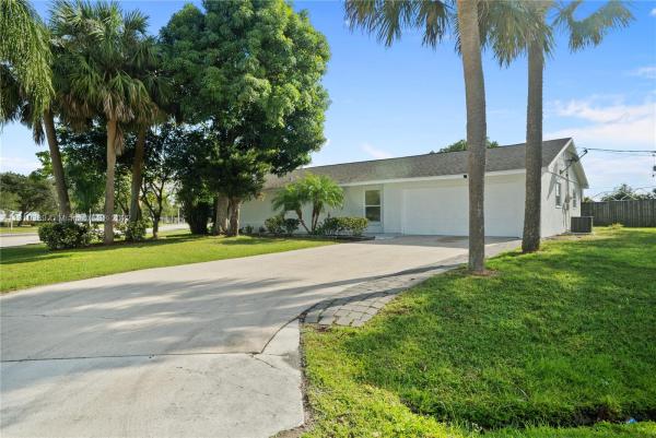 Swan Park, 300 SW Prima Vista Blvd, Port St. Lucie, Florida 34983, image 2