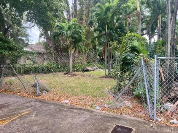 North Miami Estates, 1520 NW 46th St, Miami, Florida 33142, image 2